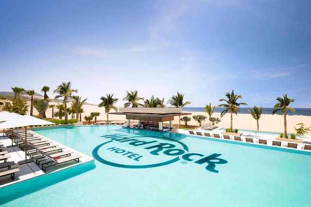HRHLC_EDEN POOL 900×600